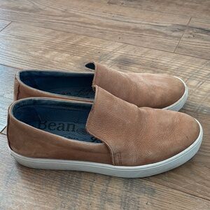 L.L. Bean Women’s Size 9 Tan Slip On Loafers